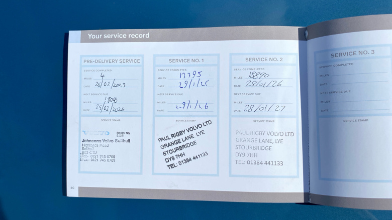 Volvo Xc40 2.0 B4P Plus Dark 5dr AWD Auto Petrol Estate